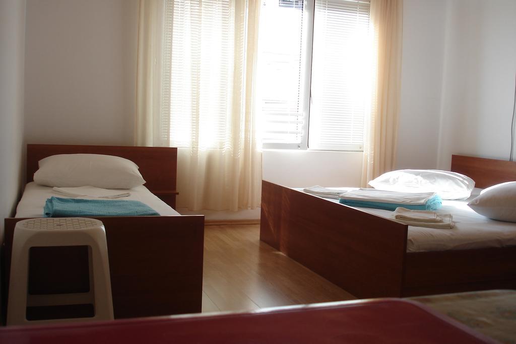 Apartments Cico 스타리그라드 파클레니차 객실 사진
